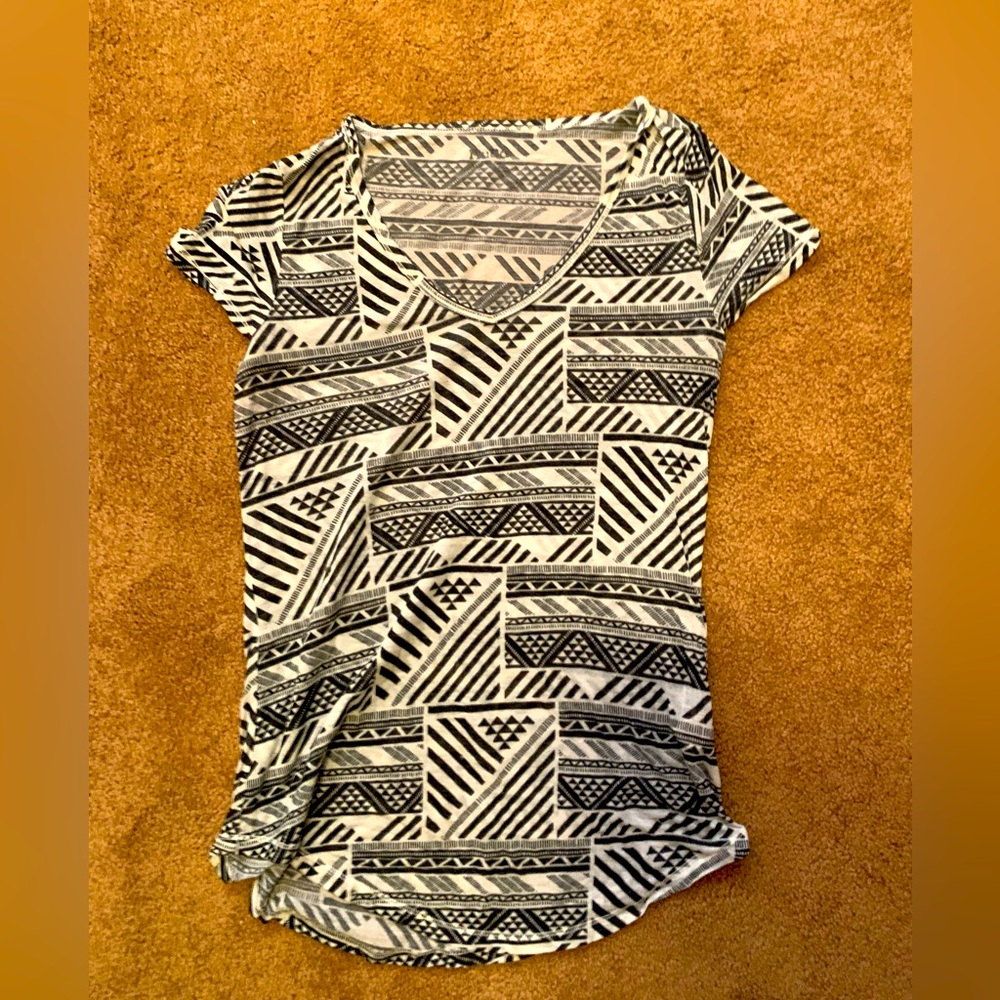 Black and white sheer tshirt size small, flattering fit